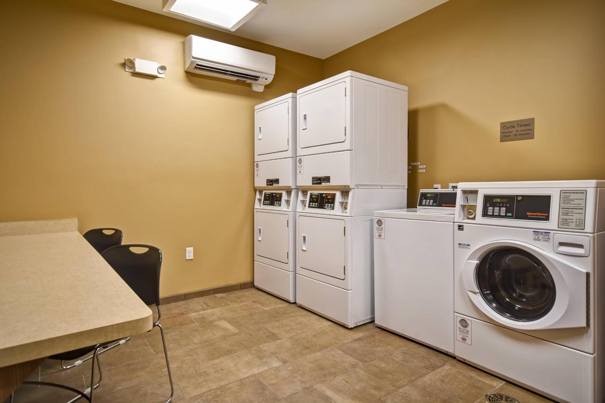 Fairfield Inn & Suites By Marriott Milwaukee North Glendale Esterno foto