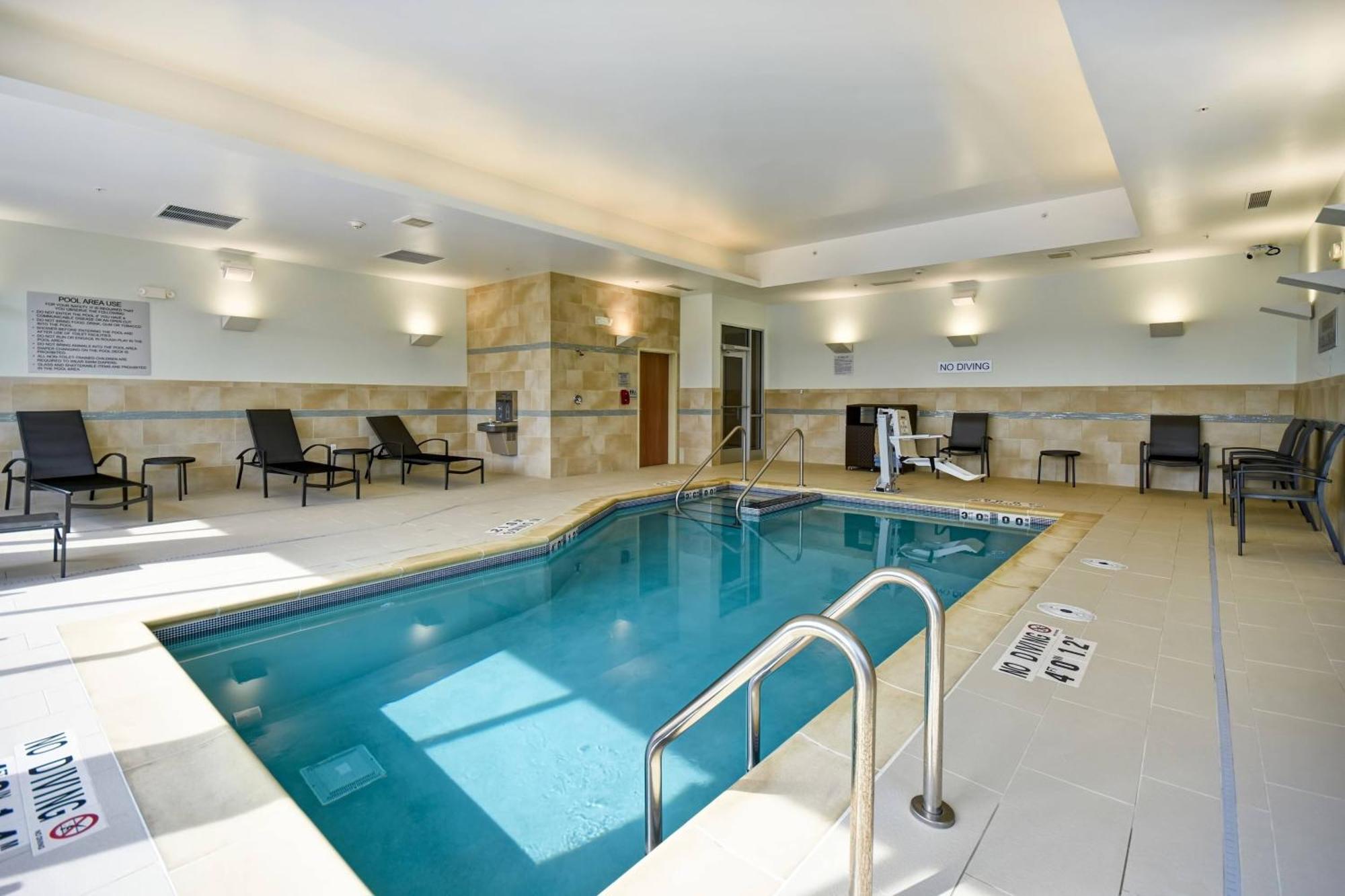 Fairfield Inn & Suites By Marriott Milwaukee North Glendale Esterno foto